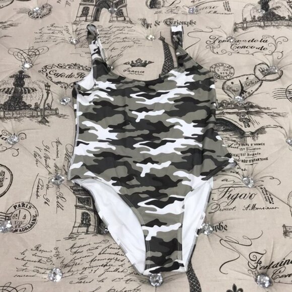 KENDALL & KYLIE Camo Print Low Back Swimsuit - Picture 4 of 9